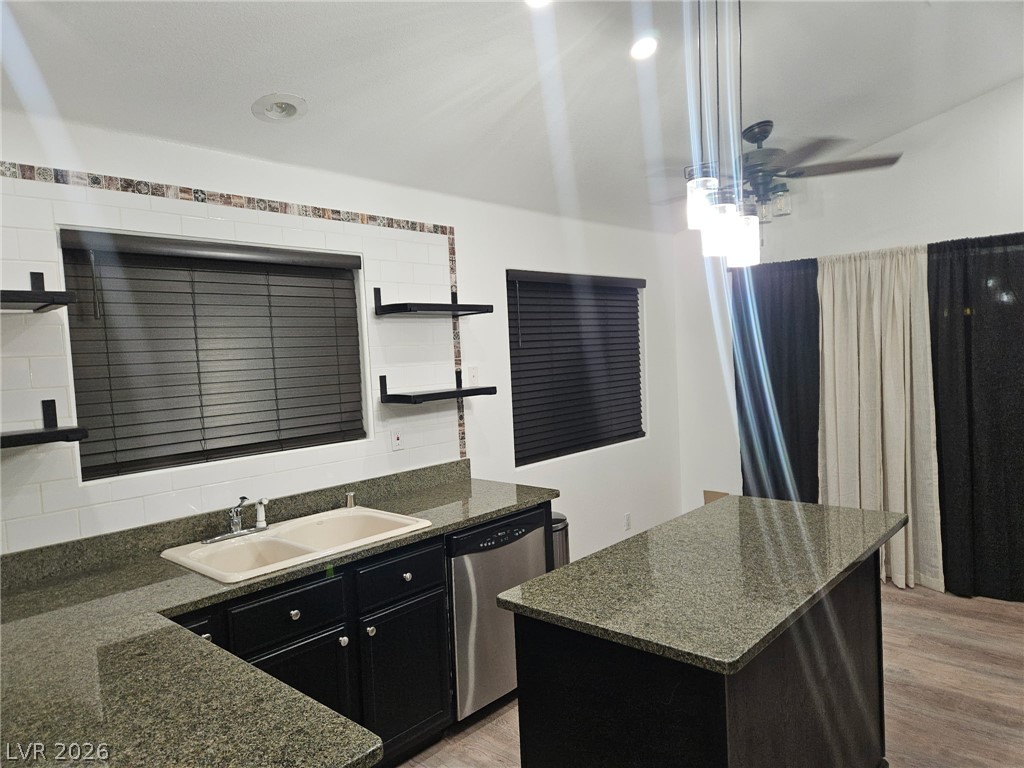 4440 Minaret Way Property Photo 9