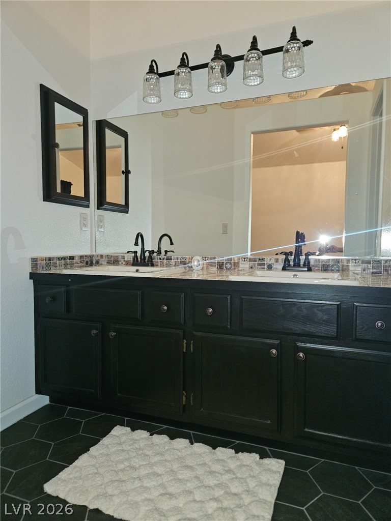4440 Minaret Way Property Photo 13