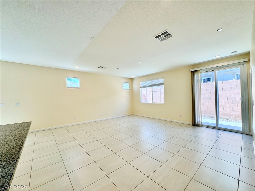 6088 Castle Gardens Avenue Property Photo 11
