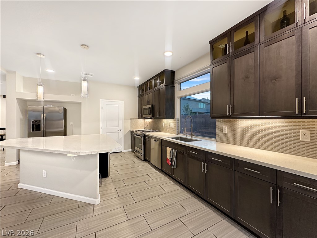 6305 Carmel Creek Avenue Property Photo 7