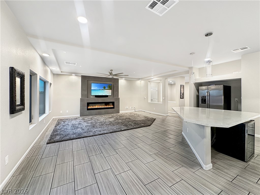 6305 Carmel Creek Avenue Property Photo 8