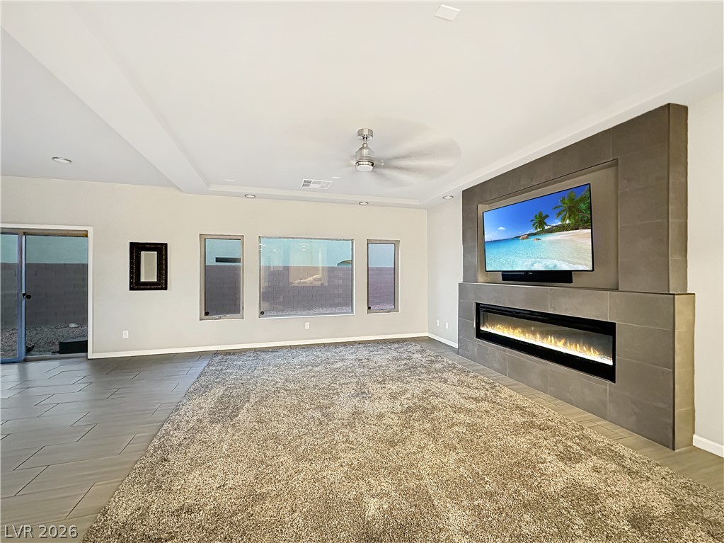 6305 Carmel Creek Avenue Property Photo 9