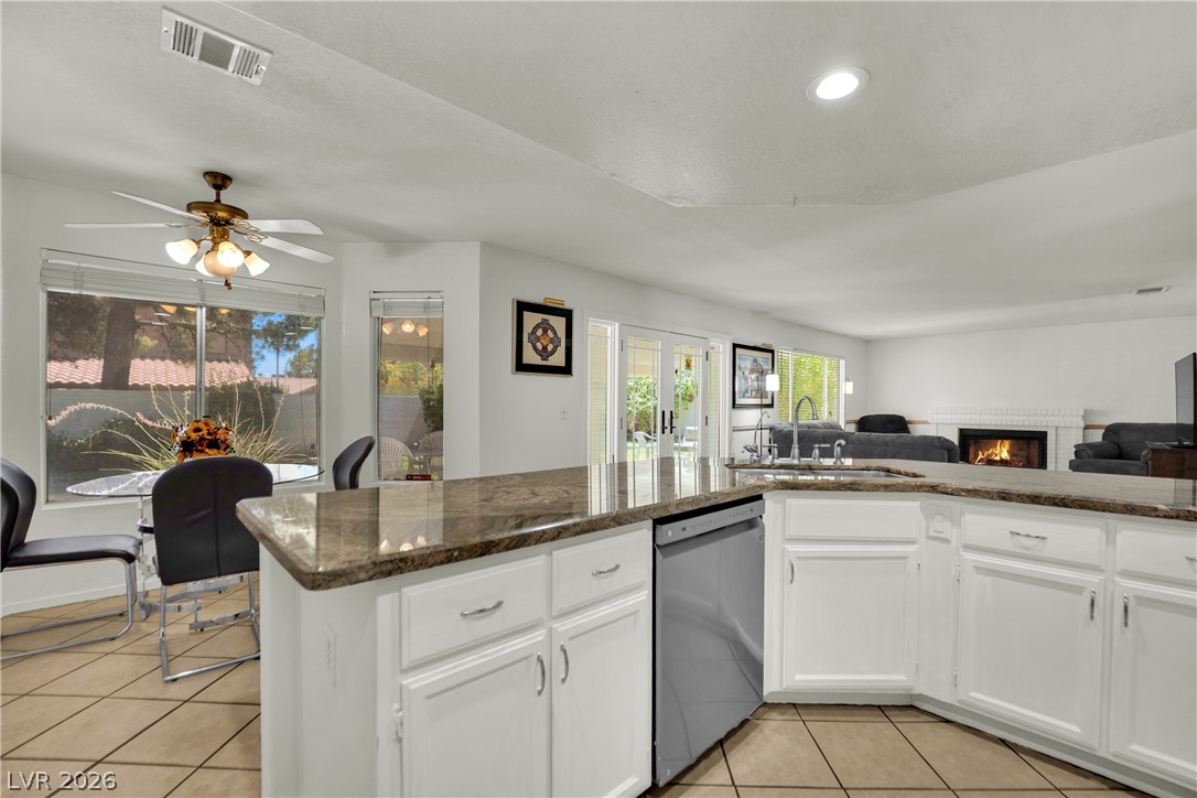 742 Spruce Tree Circle Property Photo 8