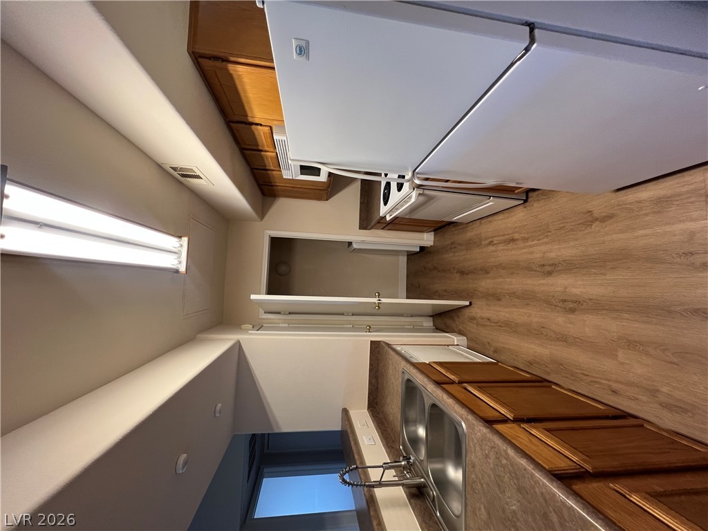 7255 West Sunset Road 2057 Property Photo 8