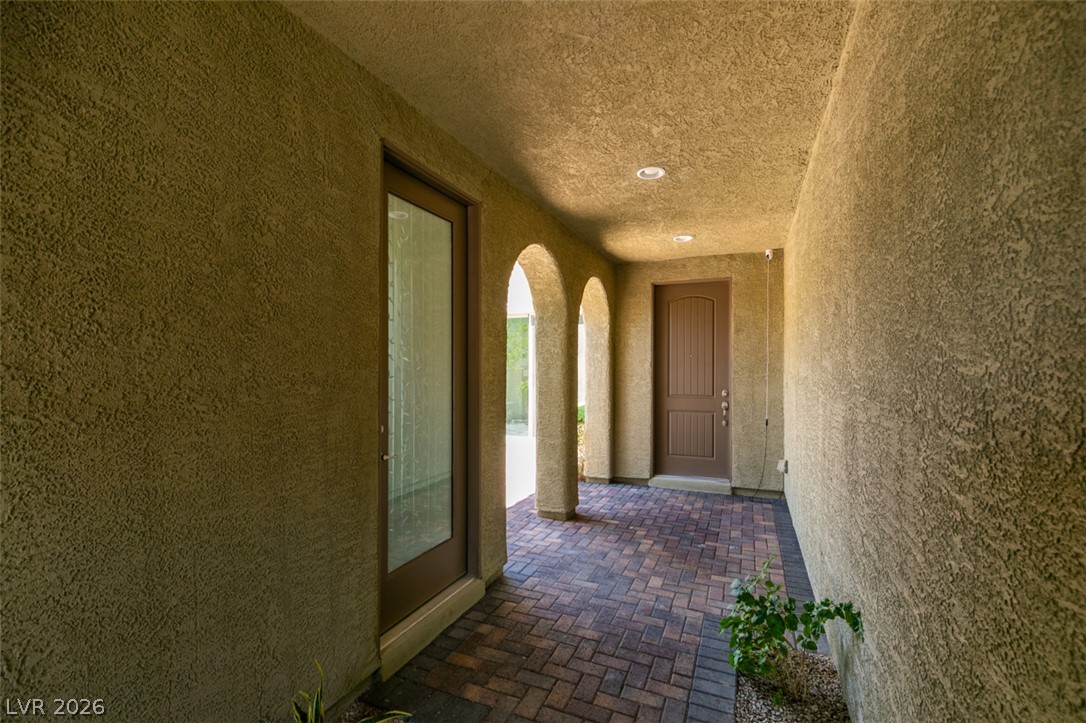 1027 Whitworth Avenue Property Photo 3