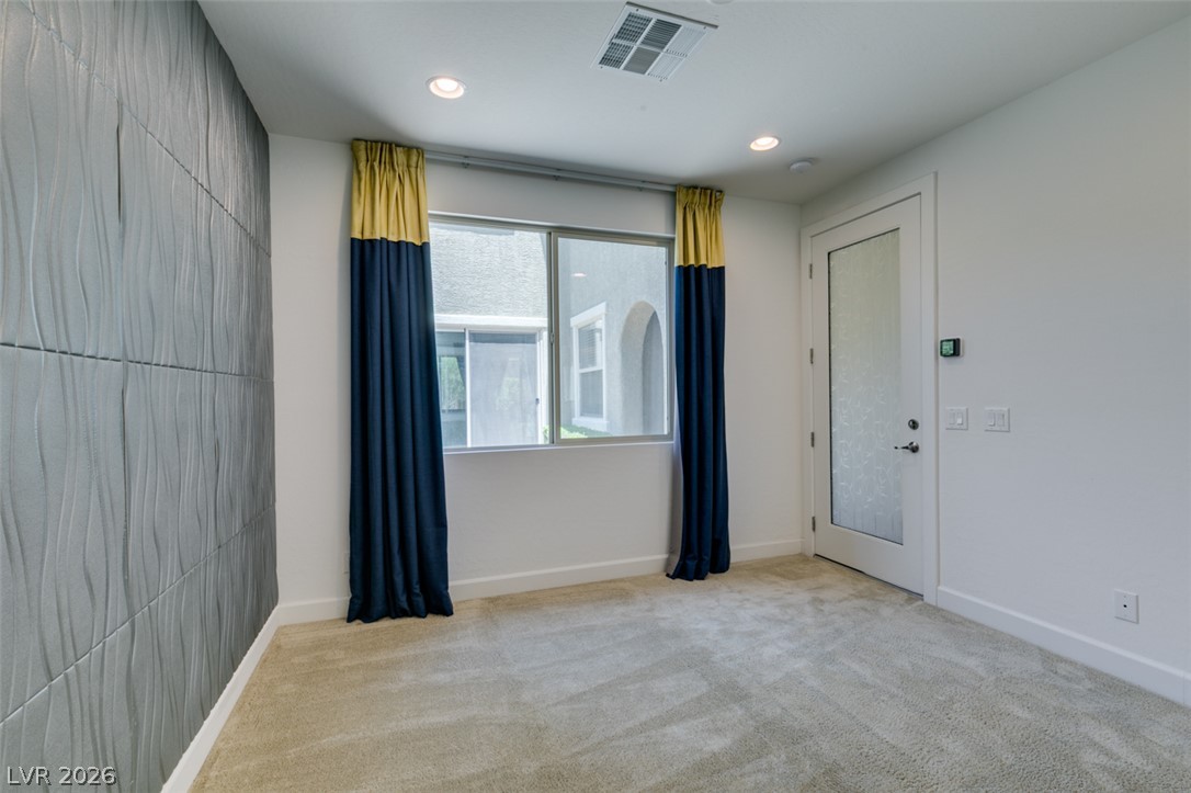 1027 Whitworth Avenue Property Photo 52