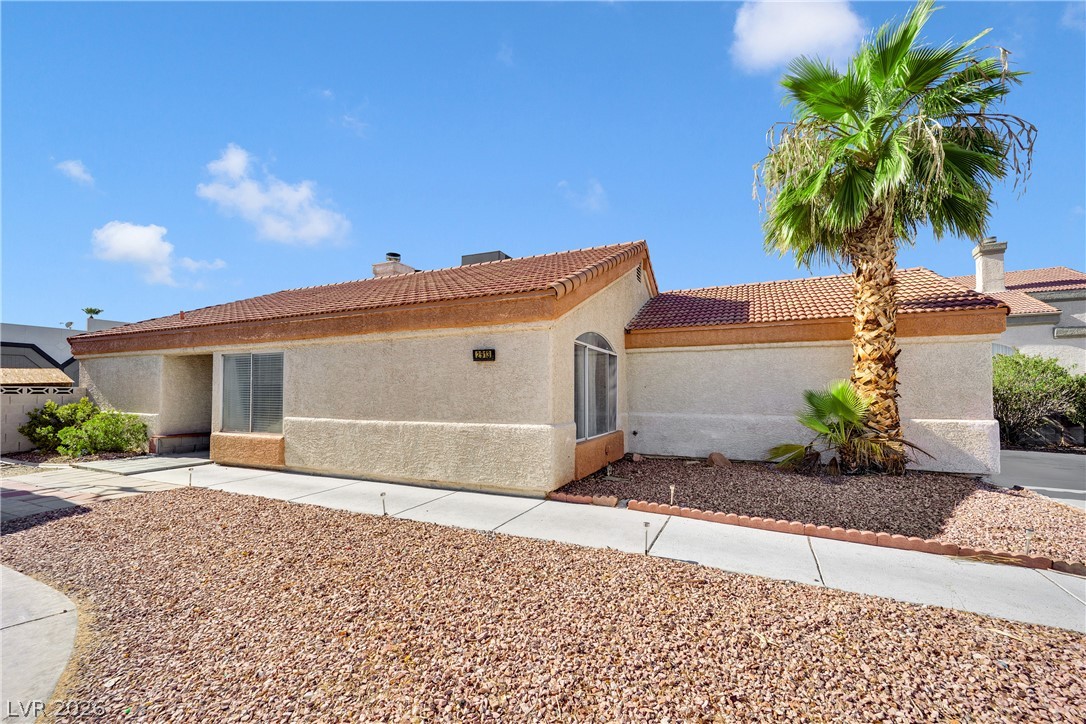 2913 Du Barry Manor Lane Property Photo 4