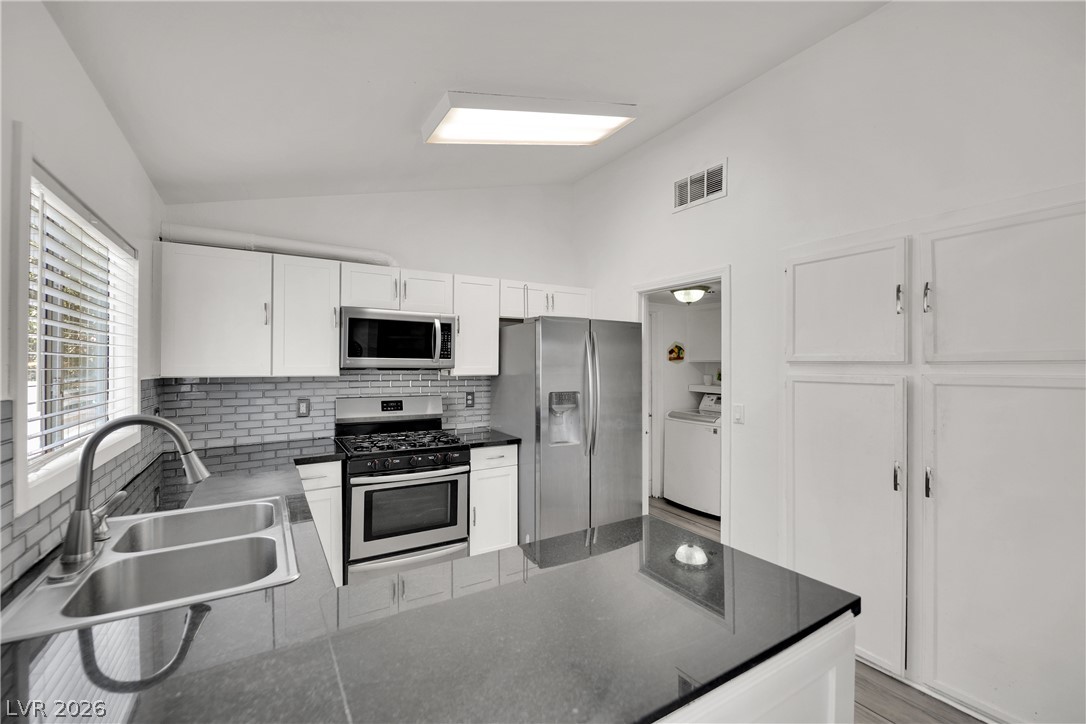 2913 Du Barry Manor Lane Property Photo 17