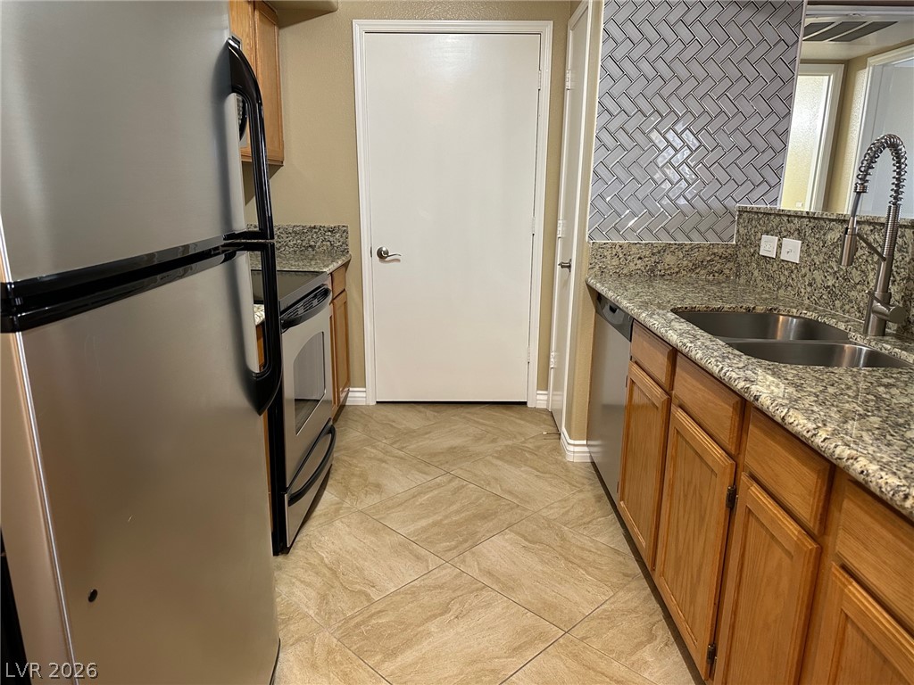 7255 West Sunset Road 2078 Property Photo 4