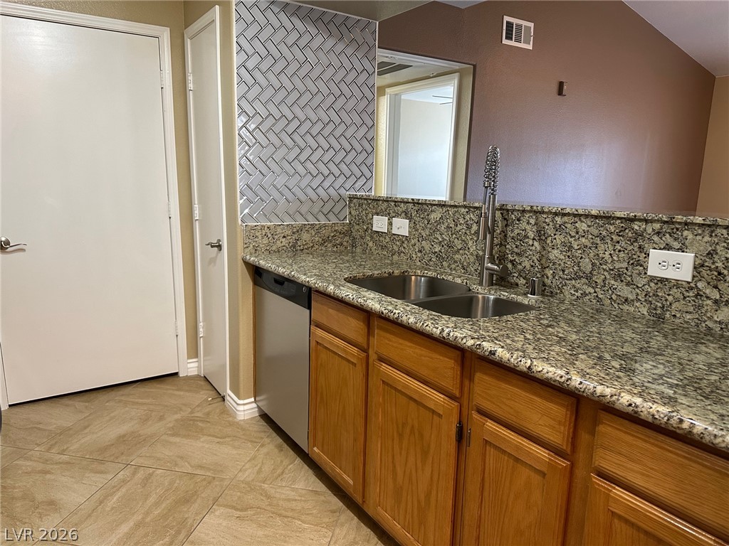 7255 West Sunset Road 2078 Property Photo 5