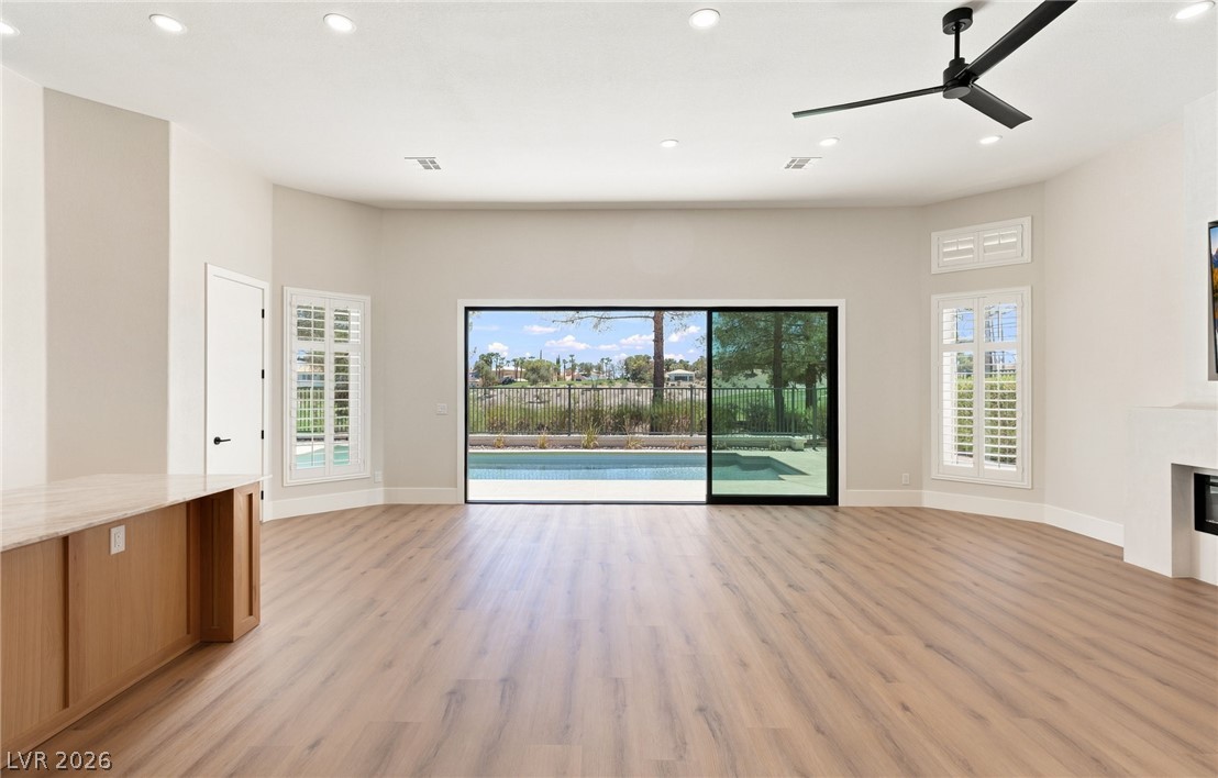 8649 Robinson Ridge Drive Property Photo 12