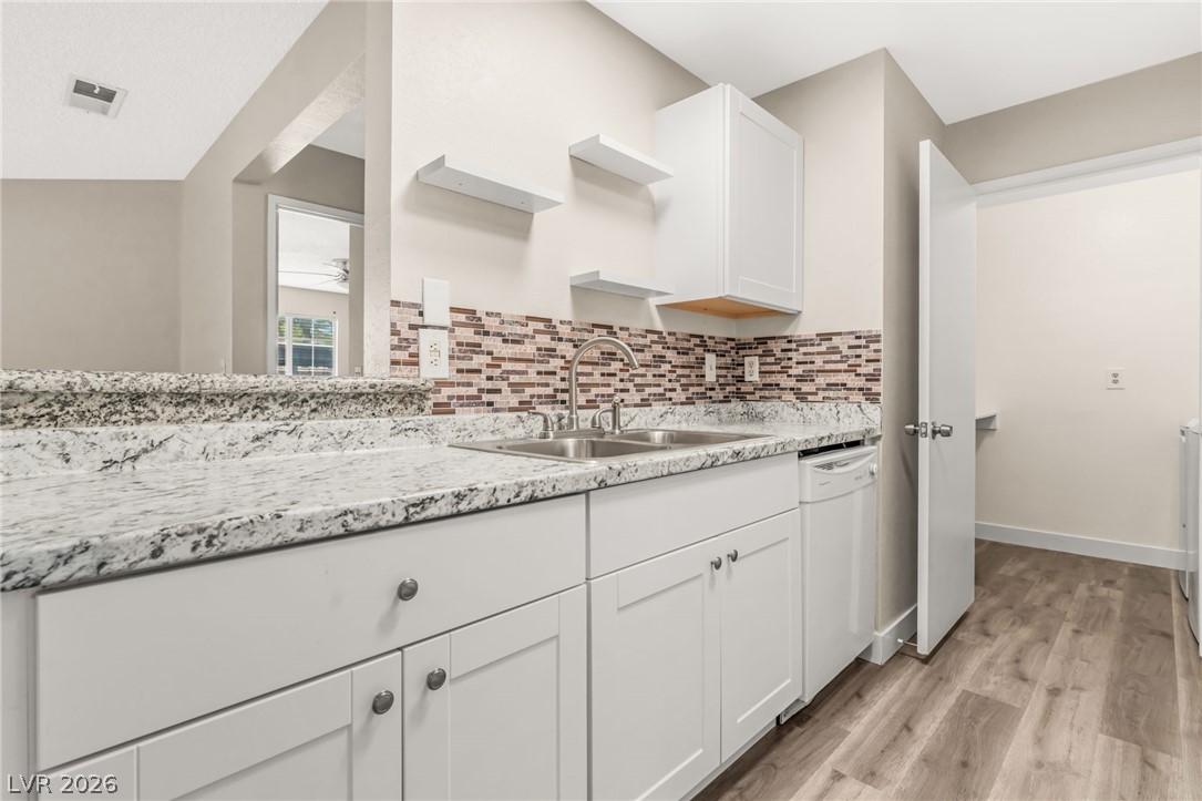 2200 South Fort Apache Road 1234 Property Photo 10