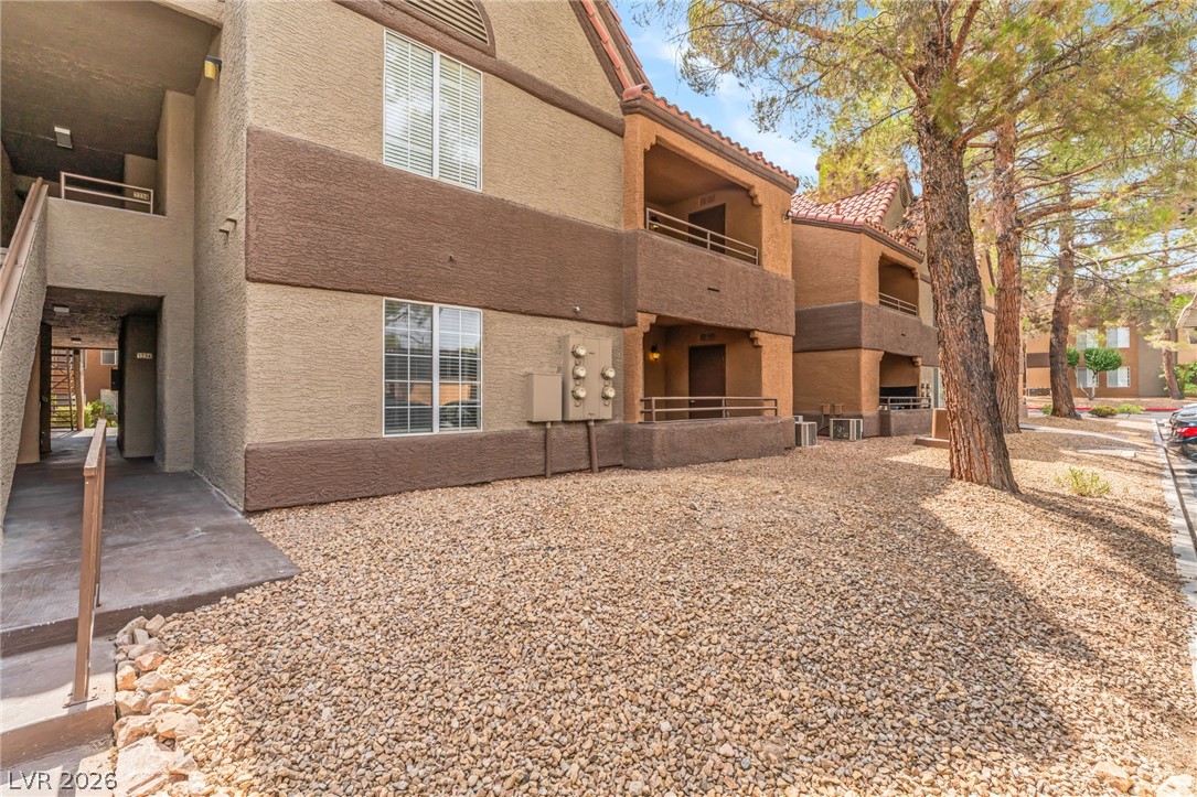 2200 South Fort Apache Road 1234 Property Photo 20