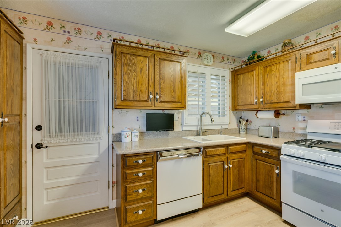661 Burton Street Property Photo 13