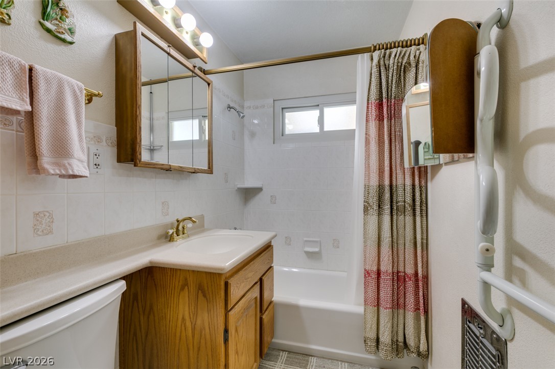 661 Burton Street Property Photo 22