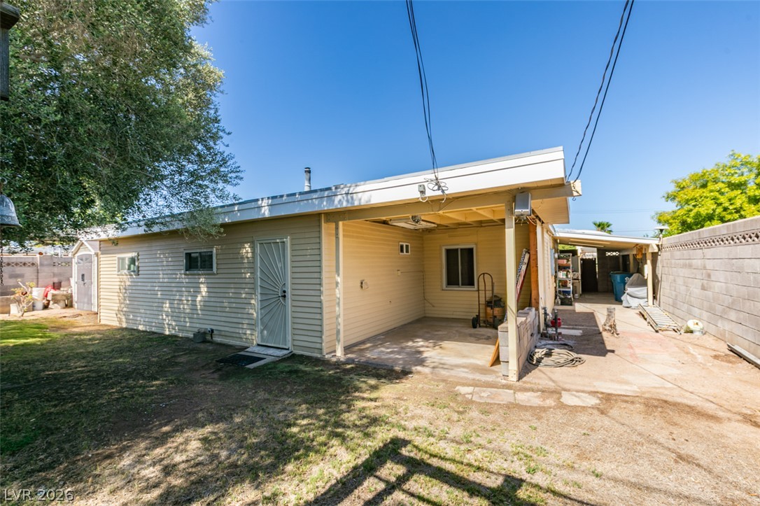 661 Burton Street Property Photo 33
