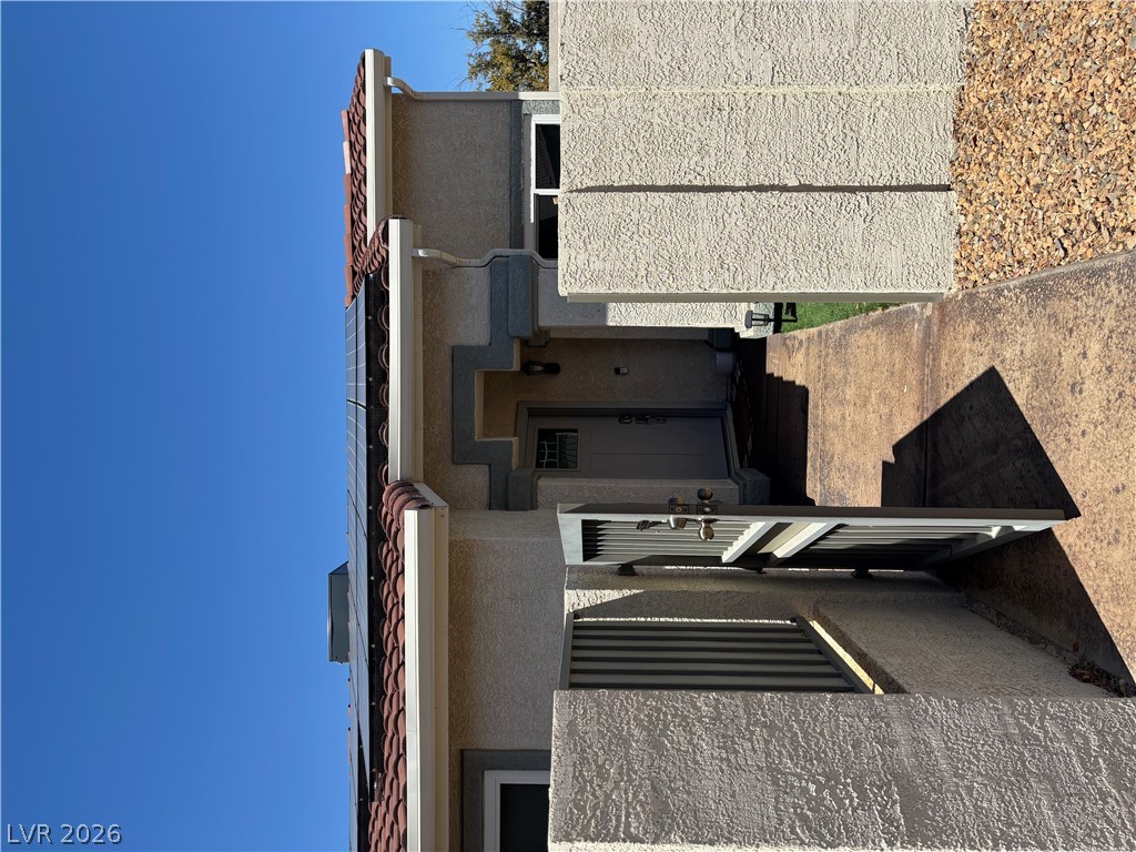 470 Palegold Street Property Photo 4