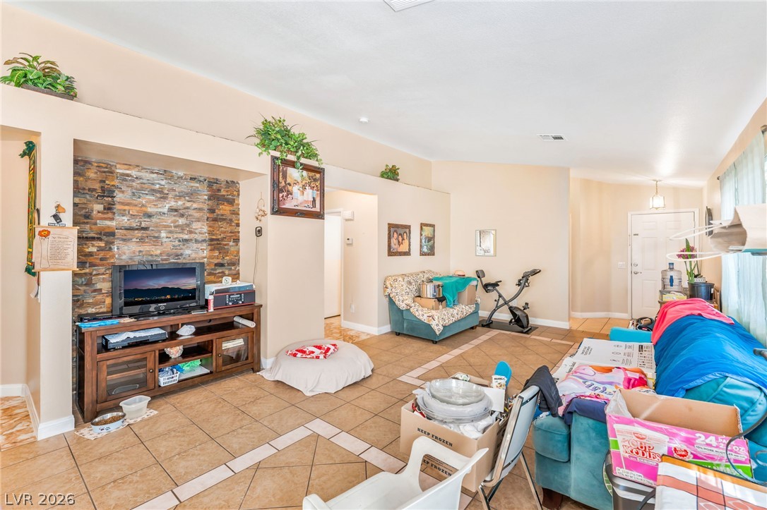 4529 Coronado Hills Way Property Photo 9