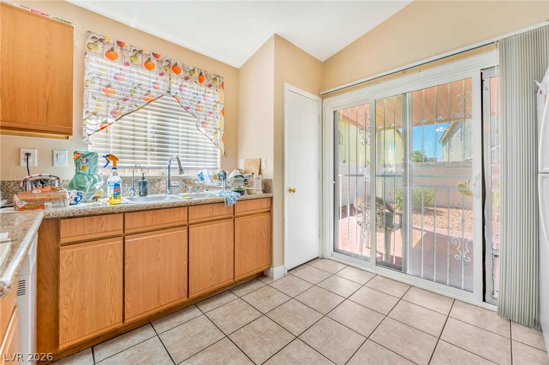 4529 Coronado Hills Way Property Photo 13