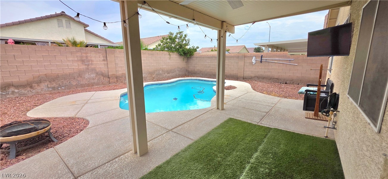 3806 Singing Lark Court Property Photo 2