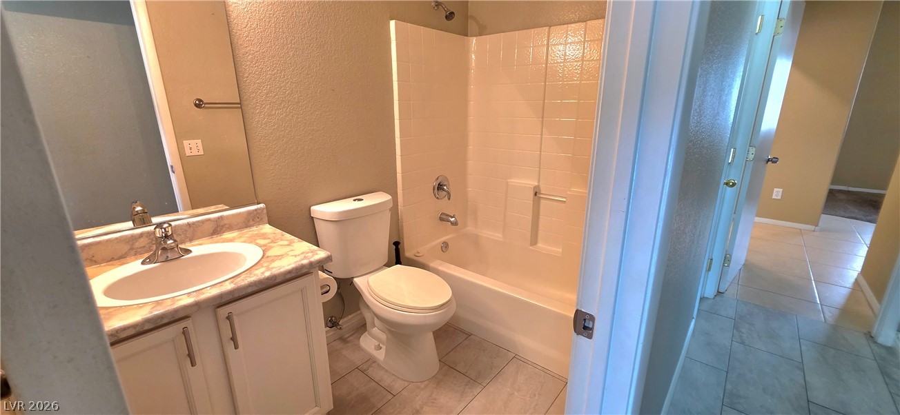 3806 Singing Lark Court Property Photo 13
