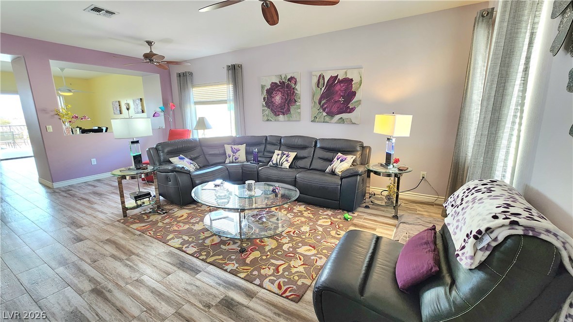 2077 Wildwood Lake Street Property Photo 8