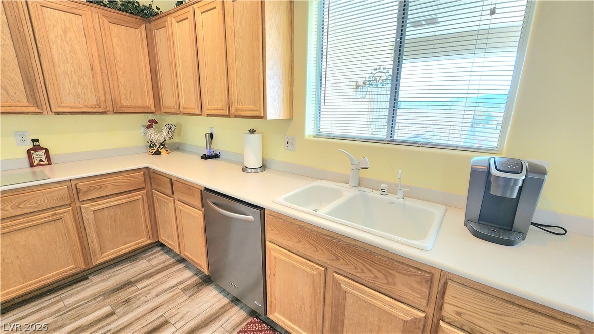 2077 Wildwood Lake Street Property Photo 12