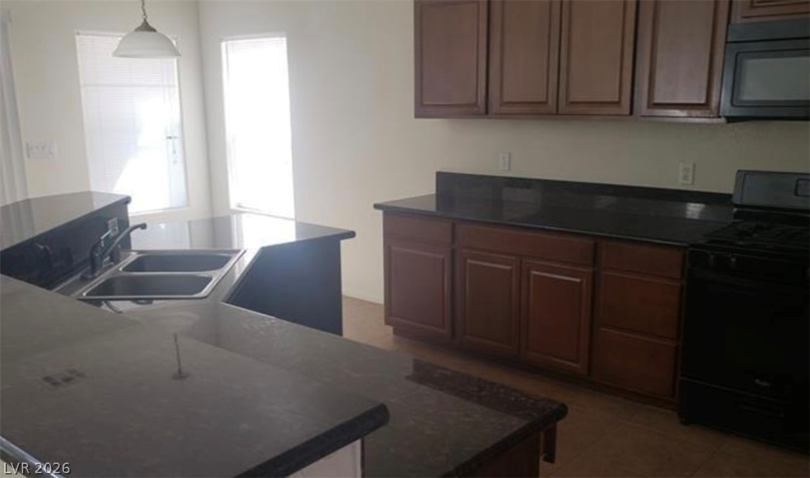452 Crocus Hill Street Property Photo 7
