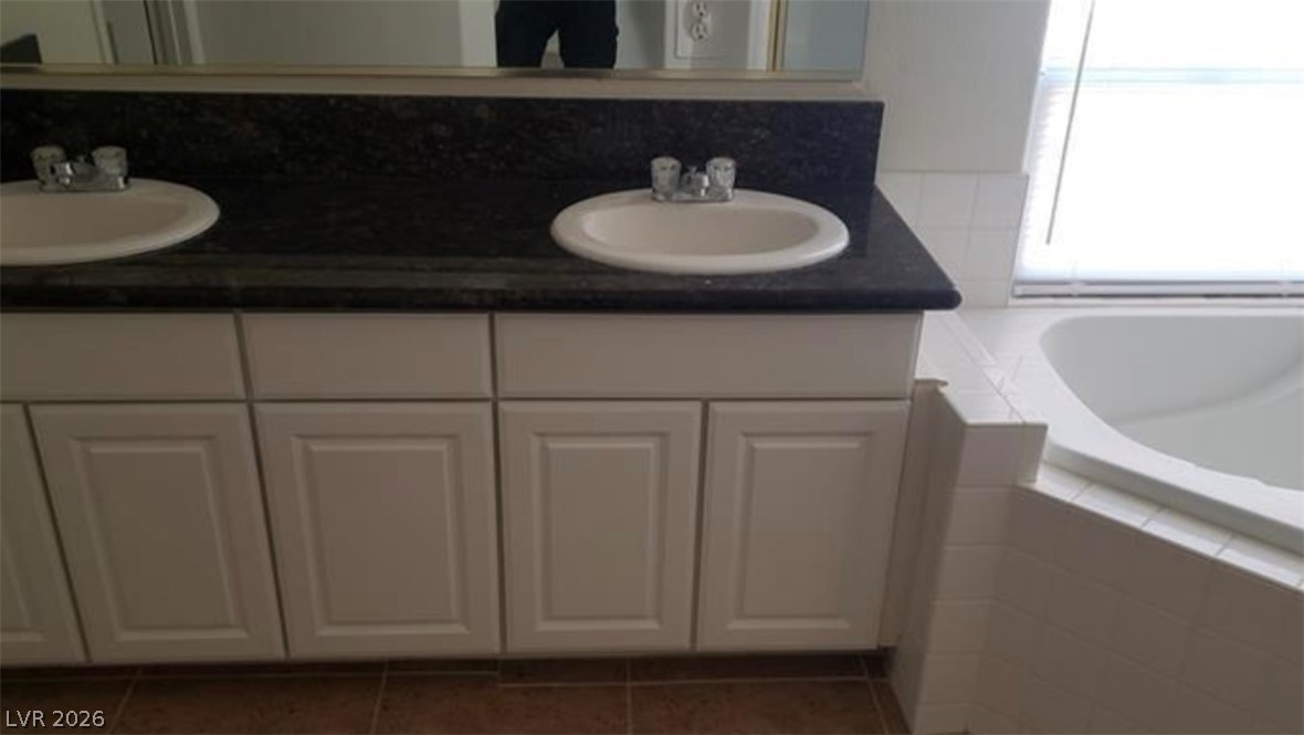 452 Crocus Hill Street Property Photo 21