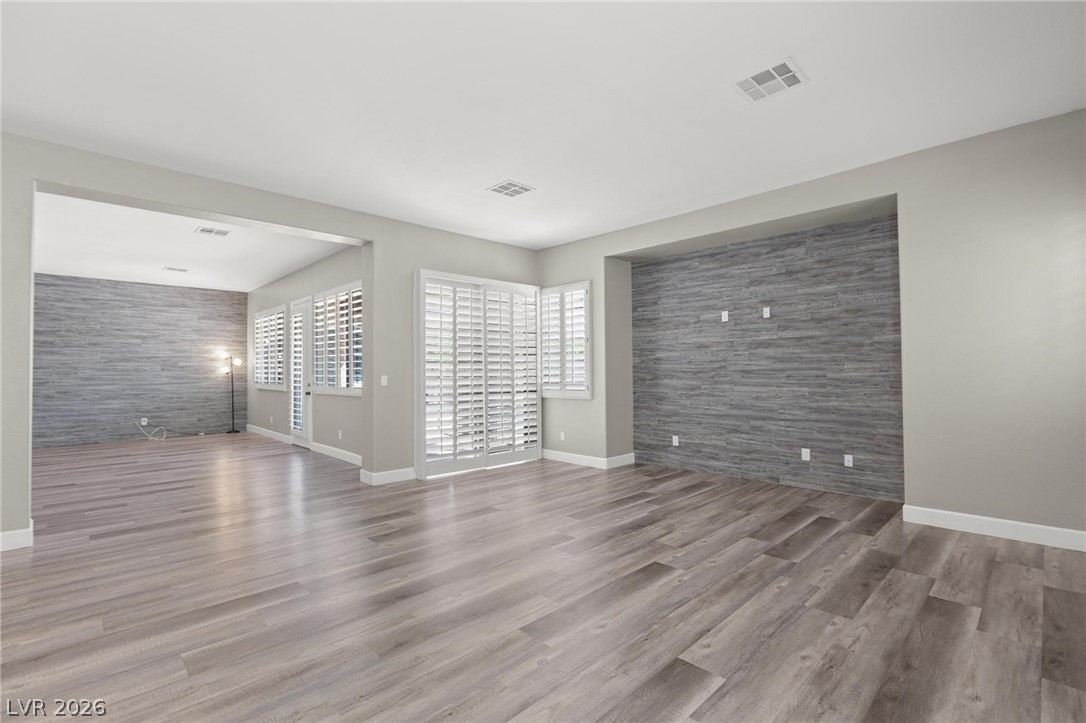 9907 Ridge Manor Avenue Property Photo 15