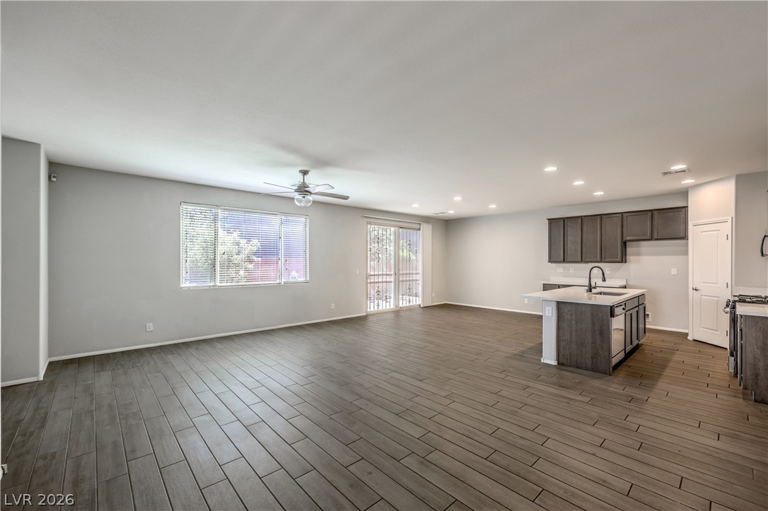 8686 Windy Canyon Street Property Photo 5