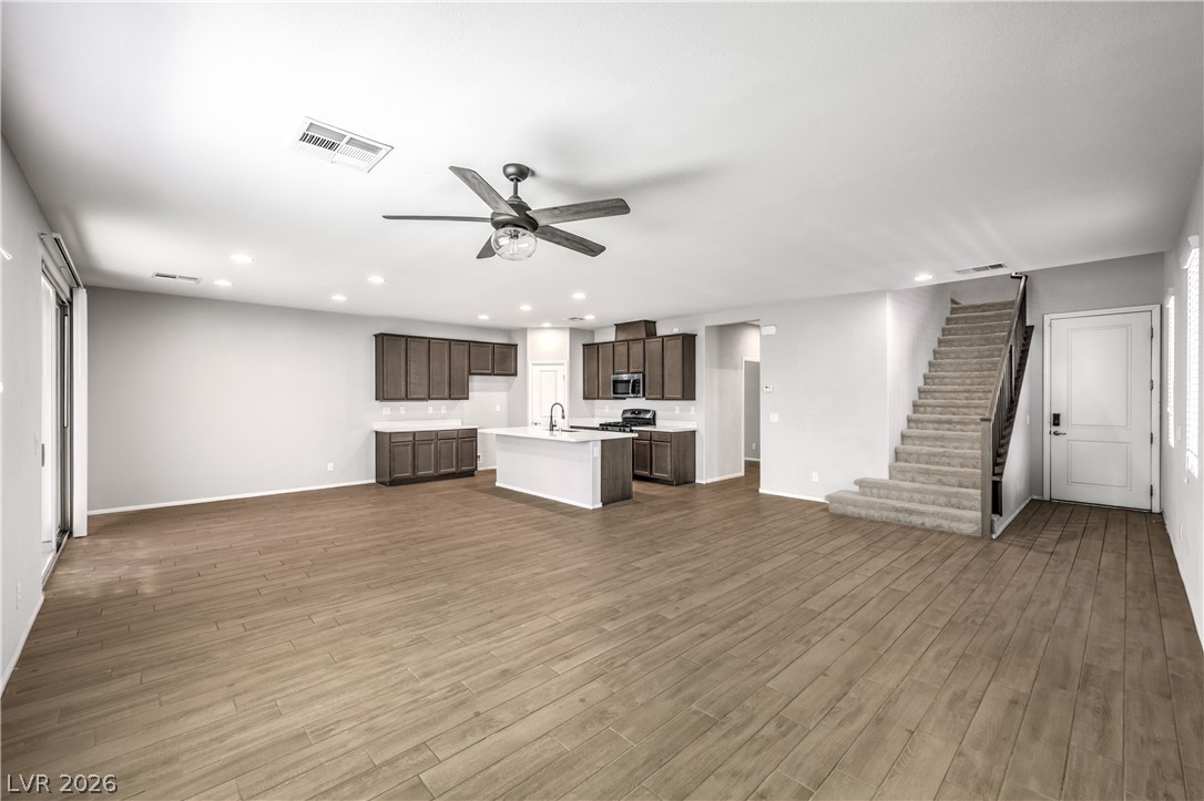 8686 Windy Canyon Street Property Photo 6