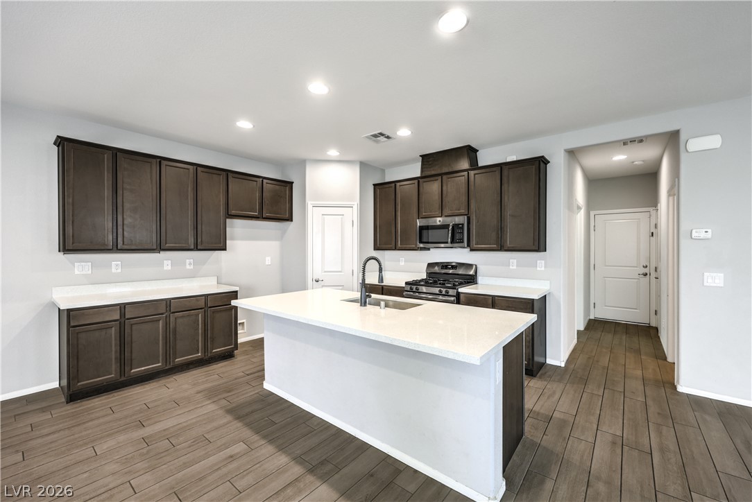 8686 Windy Canyon Street Property Photo 10