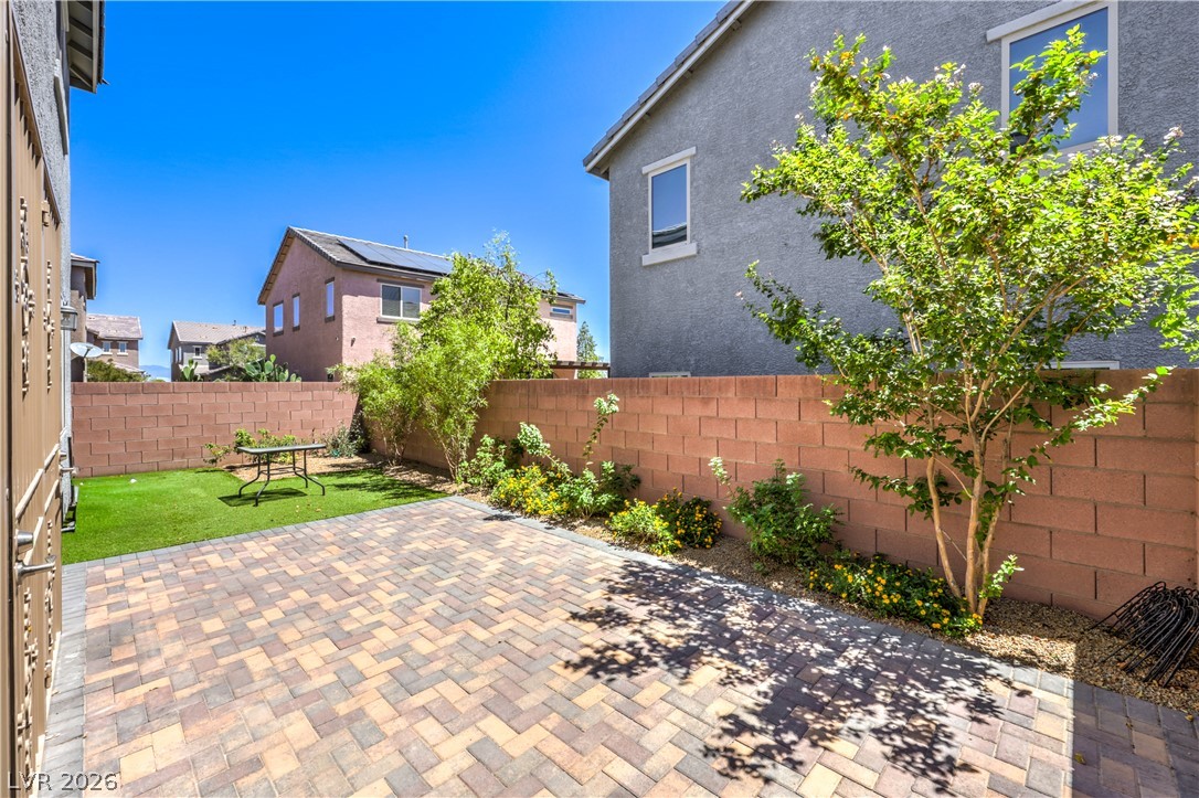 8686 Windy Canyon Street Property Photo 28