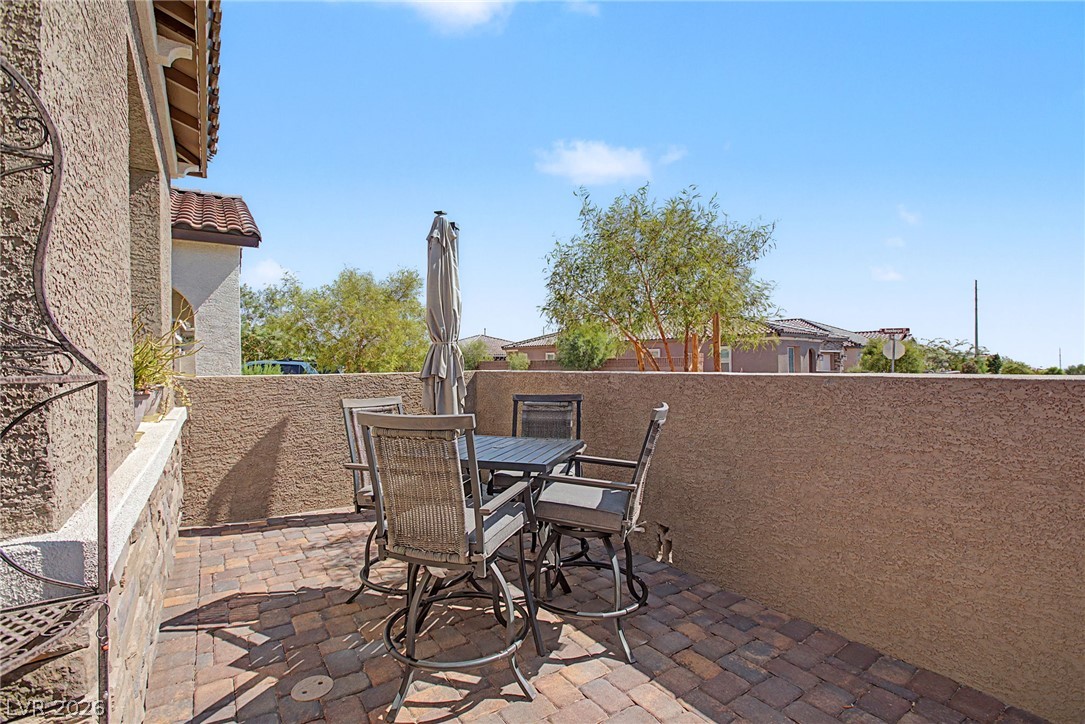 7375 Rosenberger Street Property Photo 3