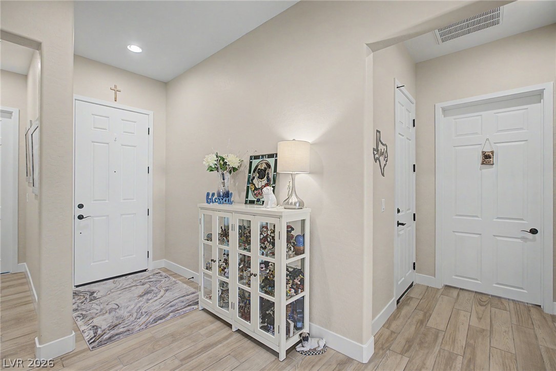 7375 Rosenberger Street Property Photo 7