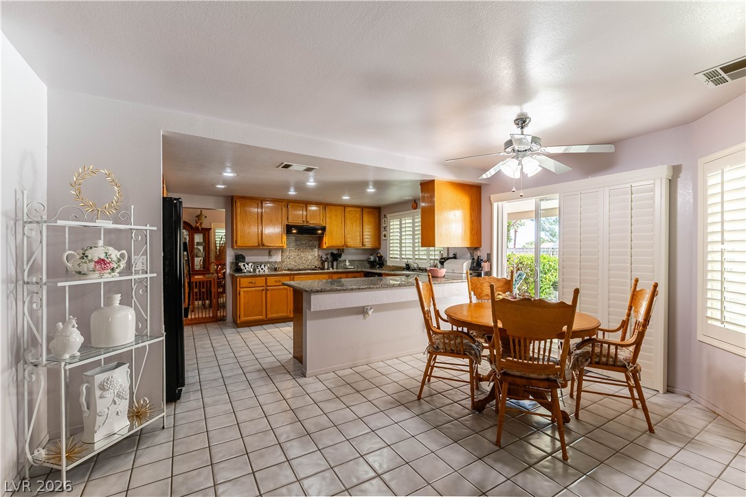 5736 Willowcreek Road Property Photo 7