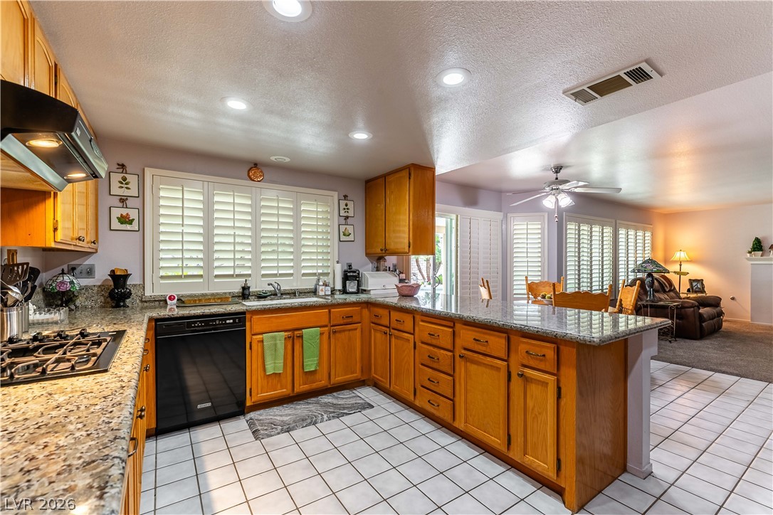 5736 Willowcreek Road Property Photo 10