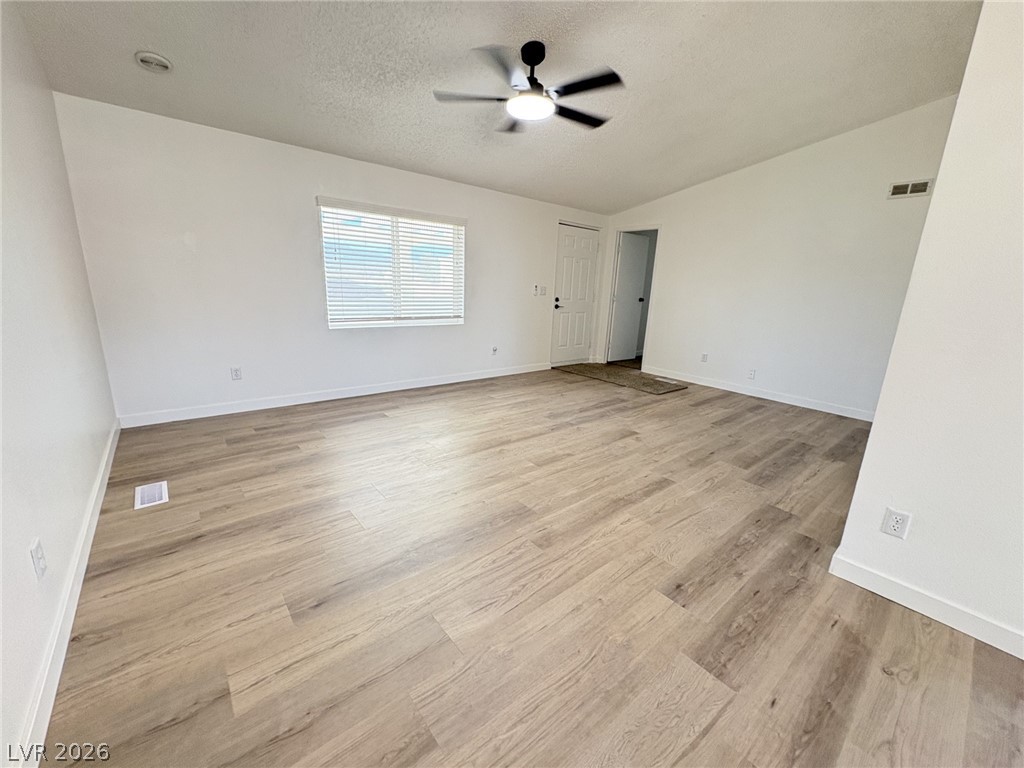 3231 Paiute Boulevard Property Photo 10