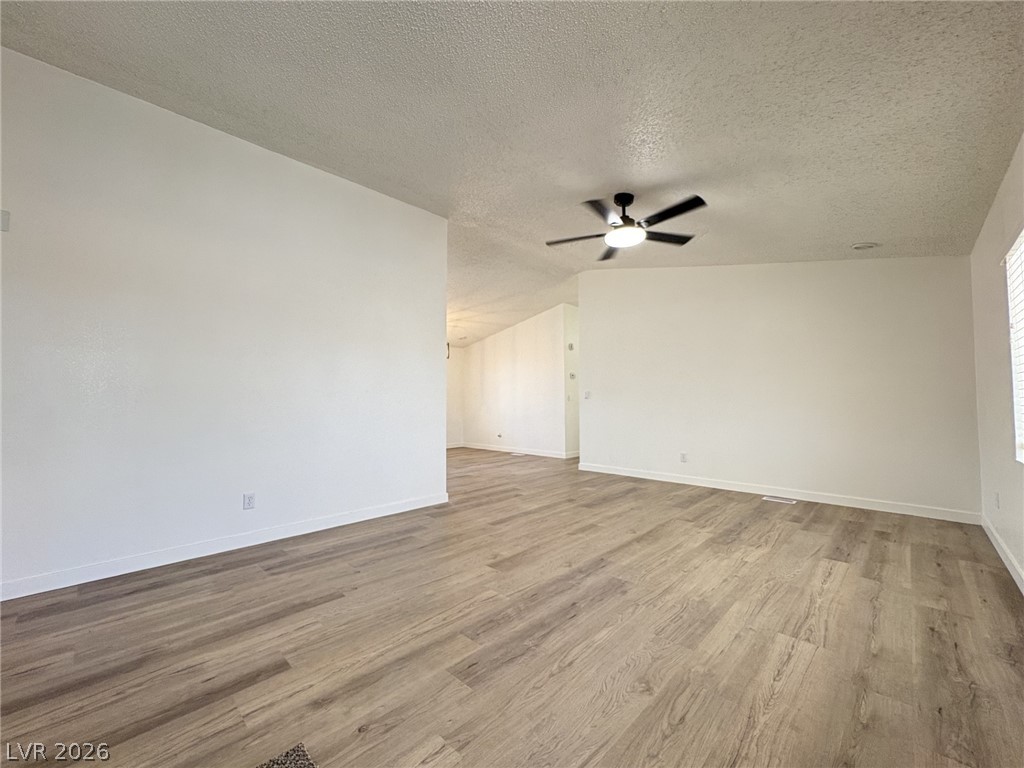 3231 Paiute Boulevard Property Photo 12