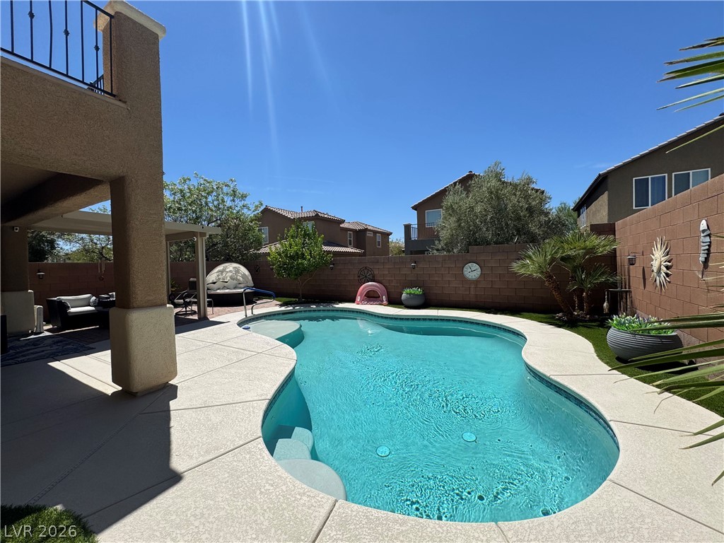 7379 Glorious Sun Drive Property Photo 4