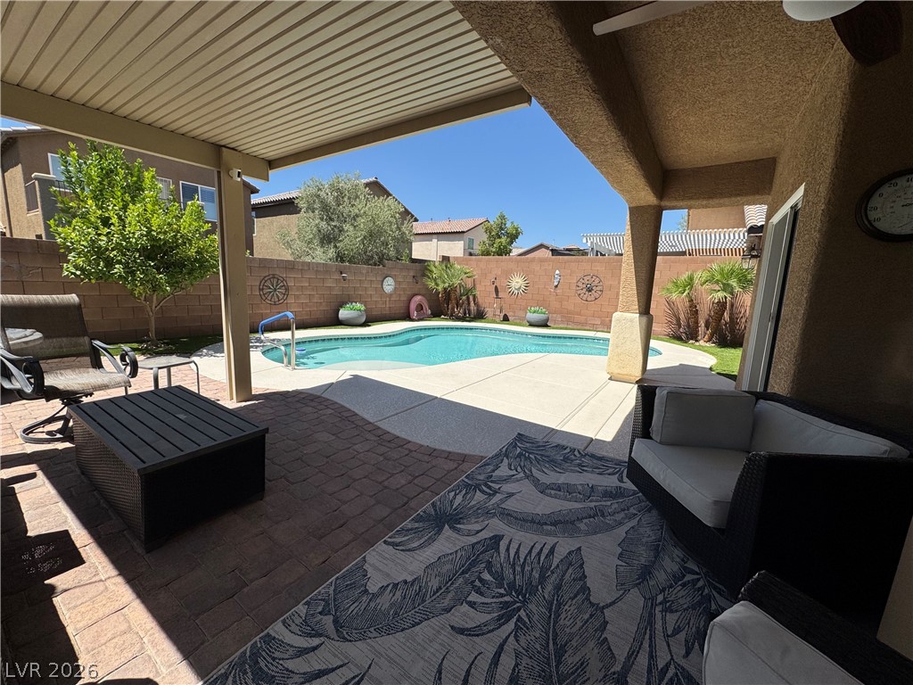 7379 Glorious Sun Drive Property Photo 8