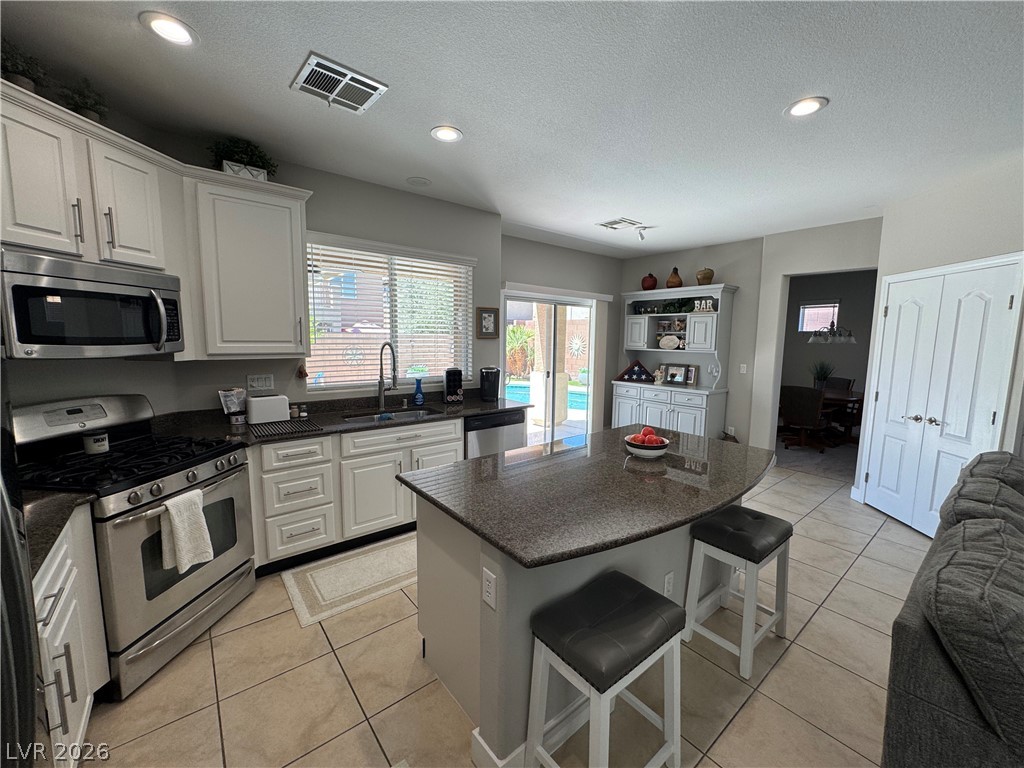 7379 Glorious Sun Drive Property Photo 18