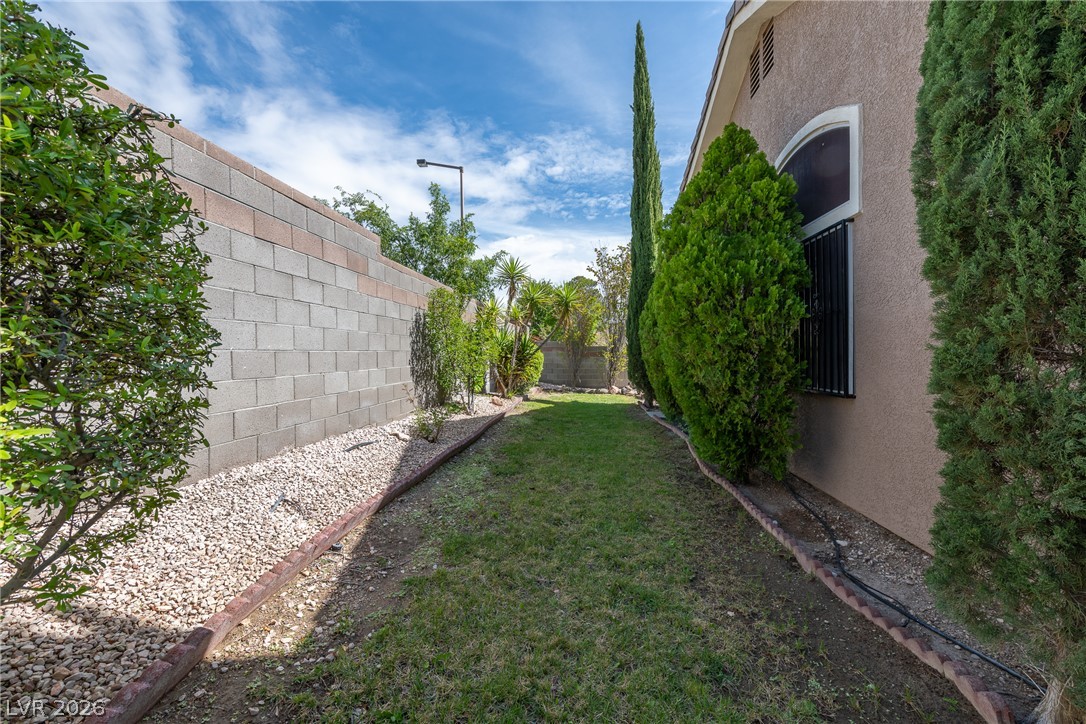 1037 Novara Lane Property Photo 7