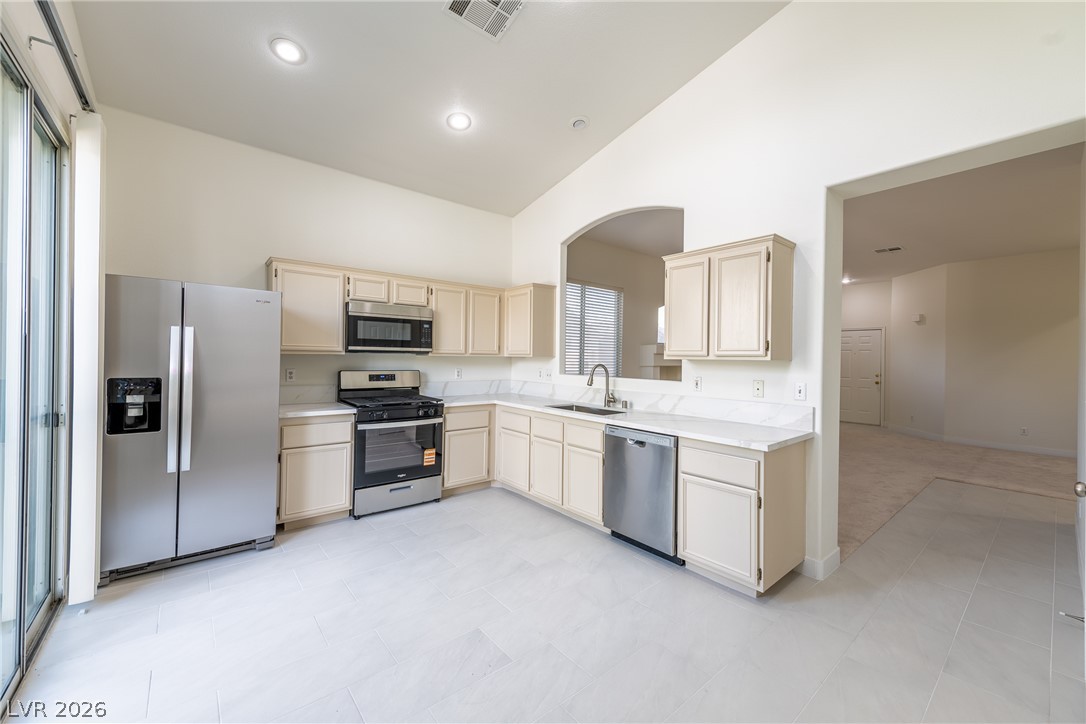 1037 Novara Lane Property Photo 14