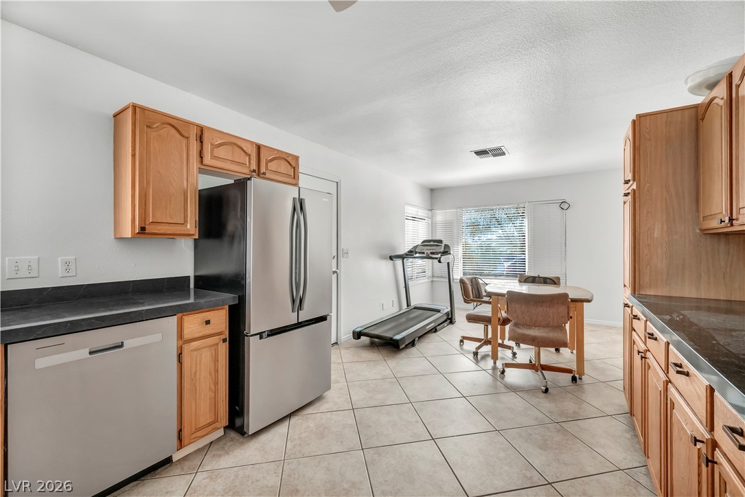 4163 Honeycomb Drive Property Photo 12