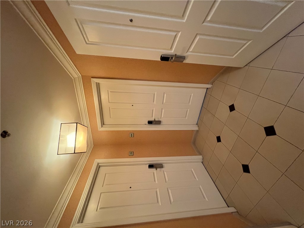 125 East Harmon Avenue 2918 Property Photo 5