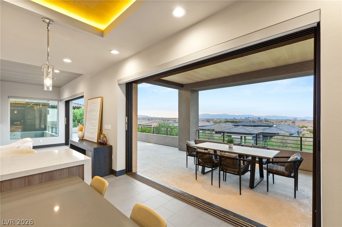 11142 San Terrazo Place Property Photo 4
