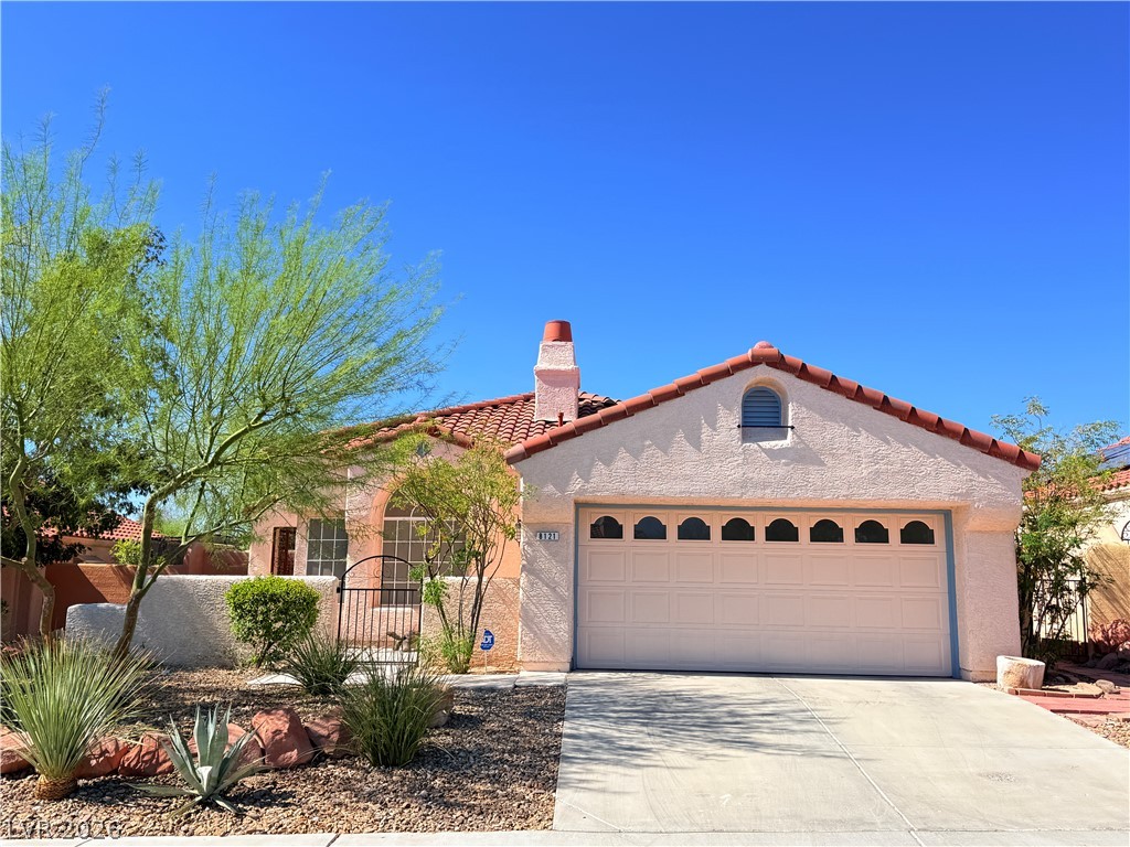 8121 Sedona Sunset Drive Property Photo 1