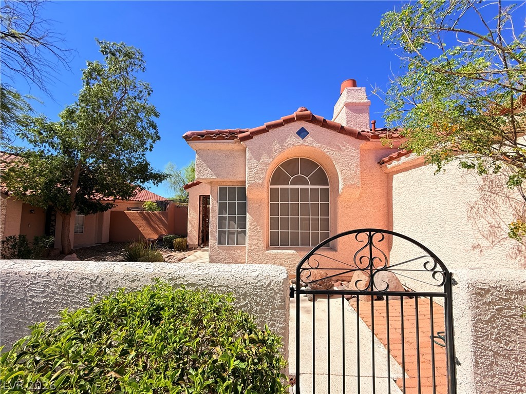 8121 Sedona Sunset Drive Property Photo 2